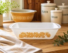 Vintage Yellow Daisy Baking Dish 1.5 Quart Milk Glass Glasbake USA EUC picture