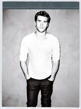 LIAM HEMSWORTH 8