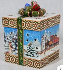 NIB Villeroy & Boch Christmas Toys Box and Votive Tealight Holder picture