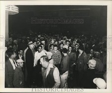 1956 Press Photo Longshoremen gather at Canal and Front Streets. - noc53149 picture