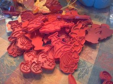 Tupperware Vintage Cookie Cutters Rabbit Pig Designs, Red Plastic Total 29 picture