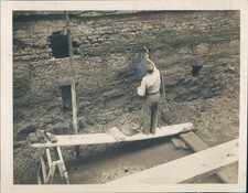 1949 Press Worker Man Shovel Pail Boards Bricks Open Window Vintage Image Photo picture