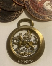 WALES DRAGON CYMRU VINTAGE HARNESS BRASS + FOUR NEW CELTIC TREE OF LIFE COASTERS picture