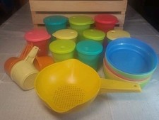 Vintage Tupperware 25 Piece Lot Cups Bowls Measuring Cups Colander Mixed Kitchen picture