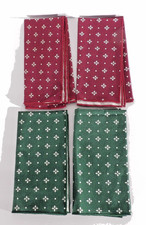 Lot of 4 Longaberger Woven Traditions Cloth Napkins Heritage Green & Red picture