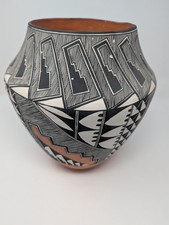 Vintage Large Acoma Pueblo Pottery Olla Jar by M. Garcia - Fine-Line Geometric picture
