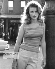 ACTRESS LEE REMICK - 8X10 PUBLICITY PHOTO (CC-498) picture