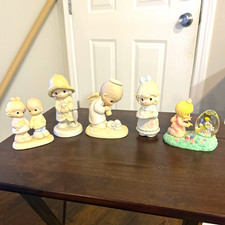 Vintage Precious Moments Figurine Bundle – Lot of 5 Collectible Porcelain Angels picture