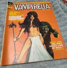 Vampirella #10 Very Nice Bronze Age Vintage Warren Magazine Comic 1971 picture