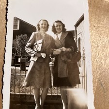 Vintage Snapsho Happy Pretty Affectionate Ladies Holding Hands Backyard --- U3 picture