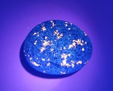 Fluorescent Sodalite ( Yooperlite )  A Bright 4.5 Ounce Lake Superior Yooperlite picture