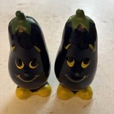 Vintage Allied Agencies Eggplant Salt And Pepper Shaker Canada Anthropomorphic picture