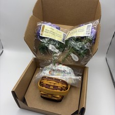 Longaberger 2006 Collectors Club May Series Mini Violet Basket New in Box picture