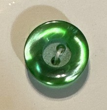 Vtg Le Chic #3004 7/16” Lt. Green 2 Hole Buttons NOS picture
