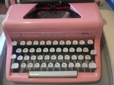 Rare Bubblegum Pink ROYAL Quiet De Luxe Vintage Portable Typewriter Excellent  picture