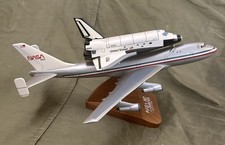 Vintage USA NASA Space Shuttle Discovery Orbiter & Boeing 747 Model Scale 1/200 picture