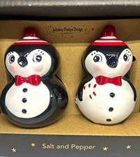 ❤️🖤NIB Johanna Parker Ceramic Penguin Salt & Pepper Shaker Set picture