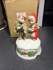 Vintage 1990 Lefton Christmas Children Violin Music Box BL-104 w/ Original Box picture