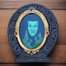 *RARE WDCC DISNEY VILLAINS MIRROR ON THE WALL, EVIL QUEEN W/SWAROVSKI CRYSTALS* picture
