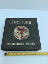 Preloved WW2 U.S. Army Medical Department Lorry Empty First Aid Tin picture