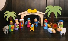 15 Piece Wooden Manger Nativity Set Kids Lot picture