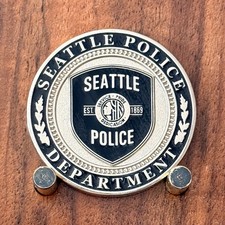 Seattle Police Department CIT Crisis Intervention Team Challenge Coin  W#27 picture