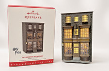 2016 Hallmark Keepsake Harry Potter Ollivanders Wand Shop Ornament QXI3044 picture