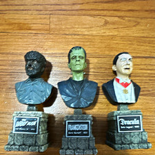 Sideshow Collectibles Universal Monsters Bust Set Wolf Man Frankenstein Dracula picture