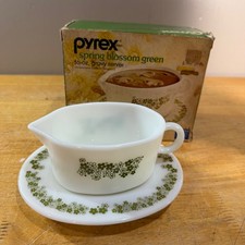 Pyrex Vtg Spring Blossom Green Gravy Boat Saucer Set 16oz Crazy Daisy 77-1 Box picture