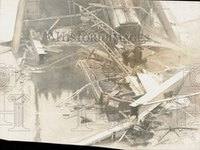 1918 Press Photo Division Street bridge collapse sends streetcars into river, WA picture