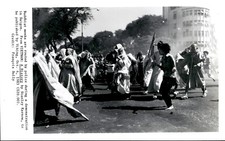 LG85 1983 2nd Gen Restrike Photo BUDDHIST MONKS ROUTED BY POLICE Saigon Vietnam picture