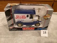 Vintage GOLDEN CLASSIC PEPSI-COLA DIE CAST BANK. NIB. Keyed Bank. picture