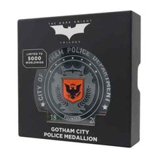 DC Batman the Dark Knight Limited Edition Gotham City Medallion LE picture