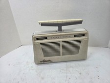 Vintage Arvin Model 8583 portable tube radio with antenna handle has chip in it picture