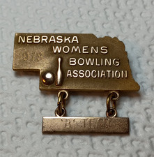 1978 Vintage 10K Gold Filled Nebraska Women's Bowling Association Pin 'B' Team picture
