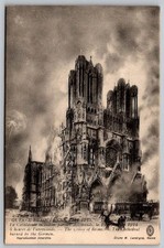 CPA Reims France Rue Burning Cathedral after Bombardment WW1 [51] Marne Postcard picture