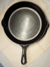 FULLY RESTORED Lodge NO NOTCH Heat Ring #8 Cast Iron Skillet Sits Flat UNMARKED picture