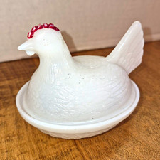Vintage Indiana Glass white milk glass Hen on a Nest picture