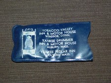 VINTAGE SOUVENIR TOBACCO VALLEY INN MOTOR HOUSE WINDSOR CONN MINI SEWING KIT picture