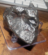 676 GM.  CAMPO DEL CIELO METEORITE  MUSEUM GRADE METEORITE 1.5 LB. STAND picture