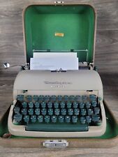 Vtg 1950's Remington Rand Quiet-Riter Manual Type Writer With Case. Works Great picture