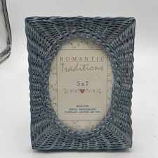 Vintage Romantic Traditions Blue Wicker Picture Frame Oval Opening Cottage picture