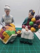 Vintage Royal Doulton Figurine Balloon Seller Eventide HN2814 Bone China England picture