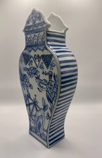 Molly Hatch Twig New York Well Versed Chinoiserie Blue White Vase Flat Side Rare picture