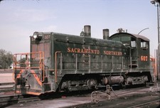 Sacramento Northern (SN) - NW2 - #607 - Original 35mm Slide. picture