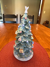 RETIRED: 2001 CHRISTMAS IS HERE LLADRÓ #01006670. MINT. TREE ONLY picture