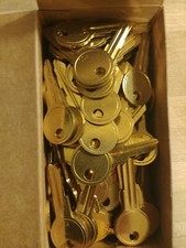 LOT OF 100 New LOCKSMITH Y11 KEY BLANKS FITS YALE SOLID BRASS MADE IN USA picture