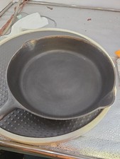 VTG GRISWOLD  NO. 9 CAST IRON SKILLET PAN BLOCK LOGO 710 B ERIE USA 11' LARGE picture