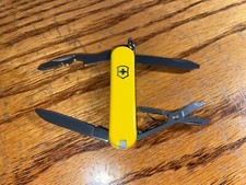 NEW in Box Victorinox Swiss Army 58mm Knife RAMBLER Yellow   0.6363.8  54031 Y picture