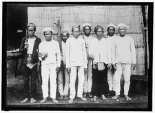 Photo:Philippines Moro Datu and Followers 1900s Group Portrait picture